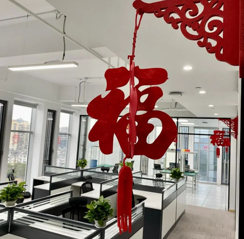 图片蕴含 室内, 桌子, 窗户, 大描述已自动天生